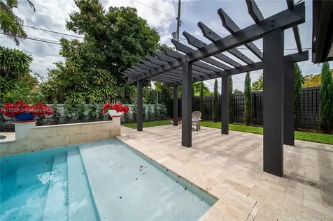 6000 SW 24th Street Miami FL 33142