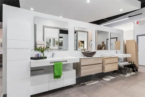 Bath Vanities/accessories And Flooring Doral FL 33122