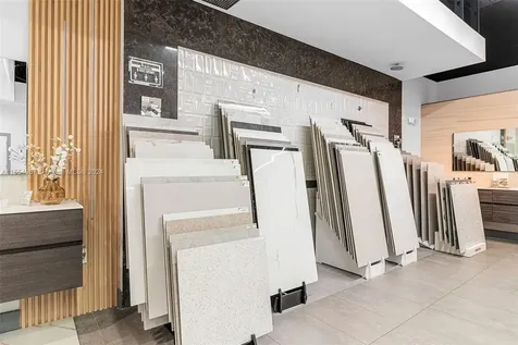 Bath Vanities/accessories And Flooring Doral FL 33122
