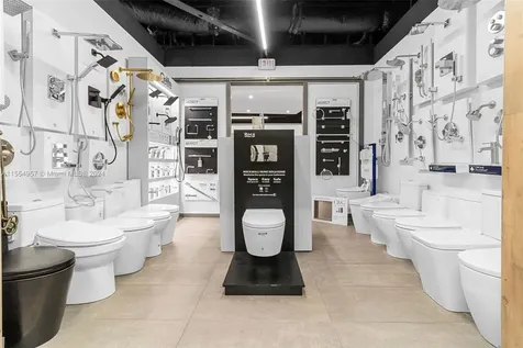 Bath Vanities/accessories And Flooring Doral FL 33122