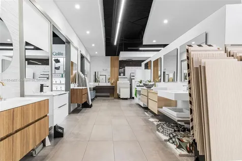 Bath Vanities/accessories And Flooring Doral FL 33122