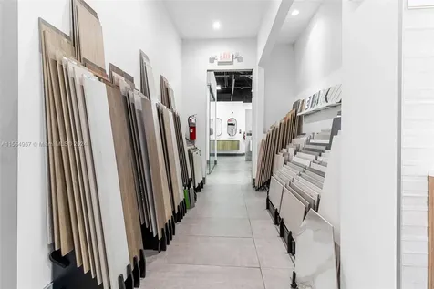 Bath Vanities/accessories And Flooring Doral FL 33122