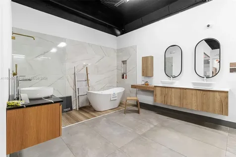 Bath Vanities/accessories And Flooring Doral FL 33122