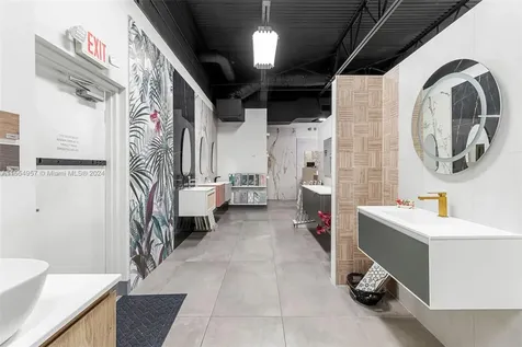 Bath Vanities/accessories And Flooring Doral FL 33122