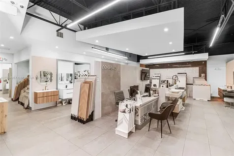 Bath Vanities/accessories And Flooring Doral FL 33122