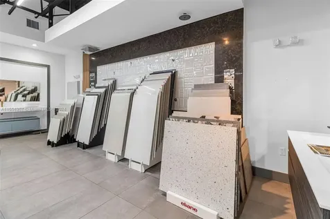 Bath Vanities/accessories And Flooring Doral FL 33122