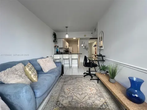 100 Lincoln Road Miami Beach FL 33139
