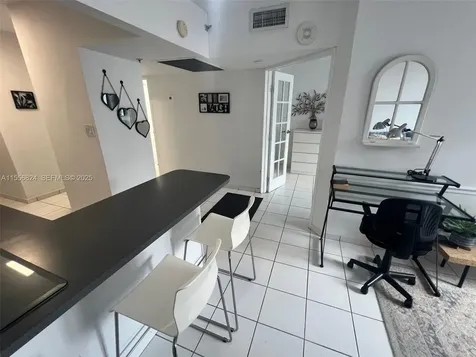 100 Lincoln Road Miami Beach FL 33139