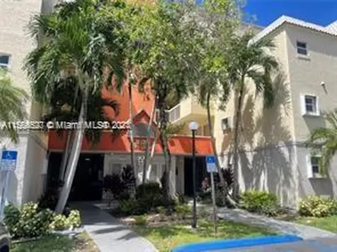8255 Lake Drive Doral FL 33166