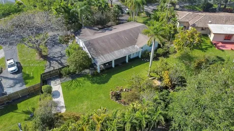 7511 SW 172nd Street Palmetto Bay FL 33157