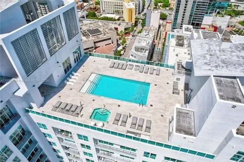 133 NE 2nd Avenue Miami FL 33132