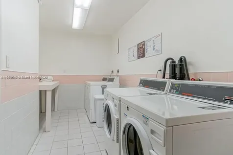 5401 Collins Avenue Miami Beach FL 33140