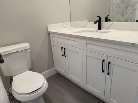 5401 Collins Avenue Miami Beach FL 33140