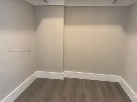 5401 Collins Avenue Miami Beach FL 33140