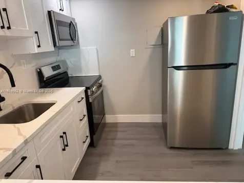 5401 Collins Avenue Miami Beach FL 33140