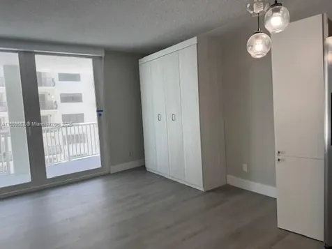 5401 Collins Avenue Miami Beach FL 33140
