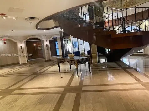 6039 Collins Avenue Miami Beach FL 33140