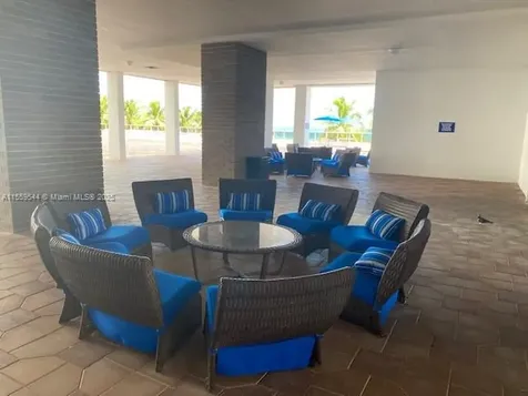 6039 Collins Avenue Miami Beach FL 33140