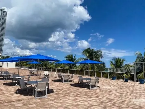 6039 Collins Avenue Miami Beach FL 33140