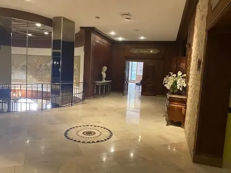 6039 Collins Avenue Miami Beach FL 33140