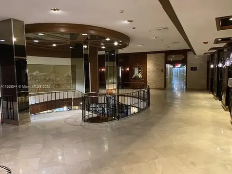 6039 Collins Avenue Miami Beach FL 33140