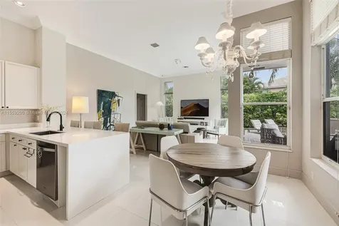 1611 Victoria Pointe Lane Weston FL 33327