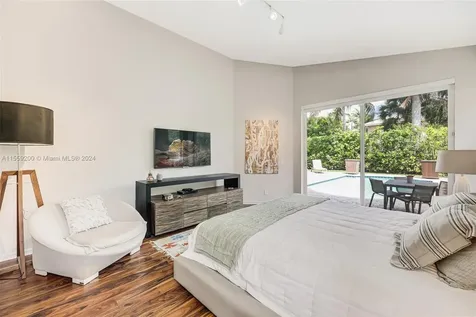 1611 Victoria Pointe Lane Weston FL 33327