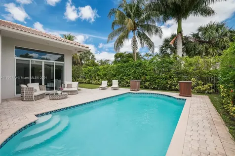 1611 Victoria Pointe Lane Weston FL 33327