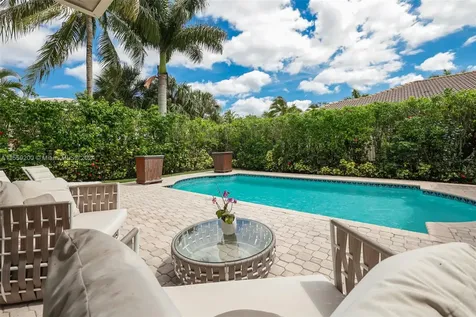 1611 Victoria Pointe Lane Weston FL 33327