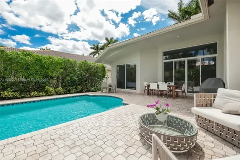 1611 Victoria Pointe Lane Weston FL 33327