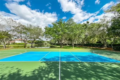 1611 Victoria Pointe Lane Weston FL 33327