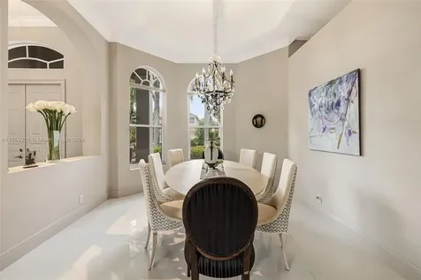 1611 Victoria Pointe Lane Weston FL 33327
