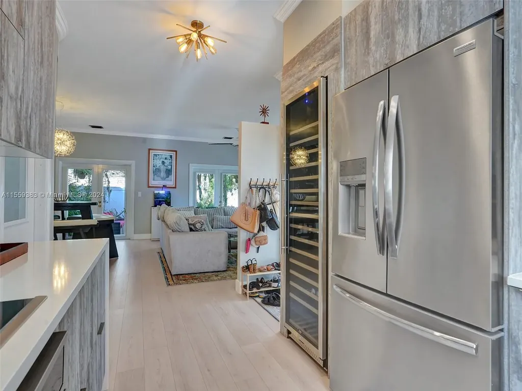 275 SE 22nd Street Fort Lauderdale FL 33316