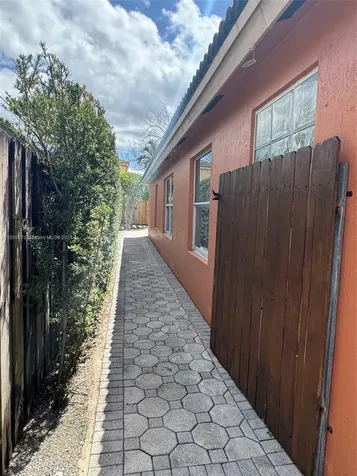 2034 SE 13th Street Homestead FL 33035