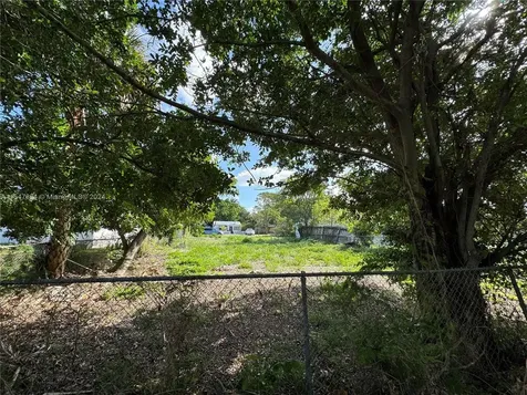 2205 Coolidge Street Hollywood FL 33020