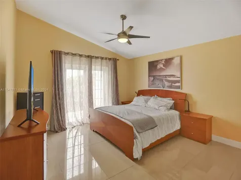 18492 NW 24th Street Pembroke Pines FL 33029