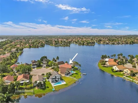 18492 NW 24th Street Pembroke Pines FL 33029
