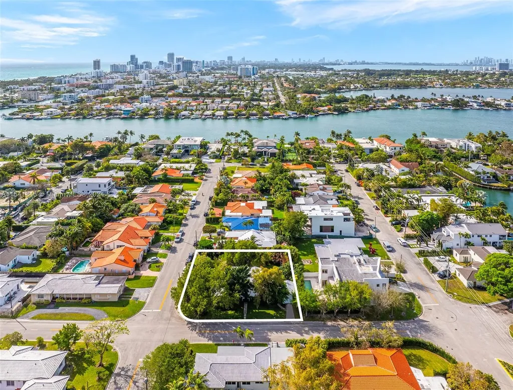 1000 89th Street Surfside FL 33154