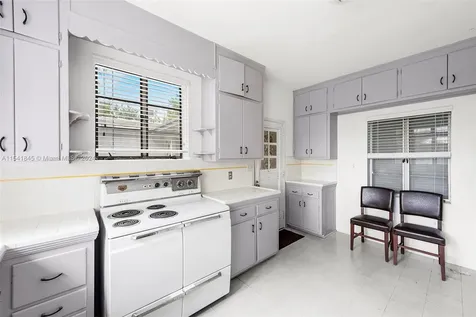 1000 89th Street Surfside FL 33154