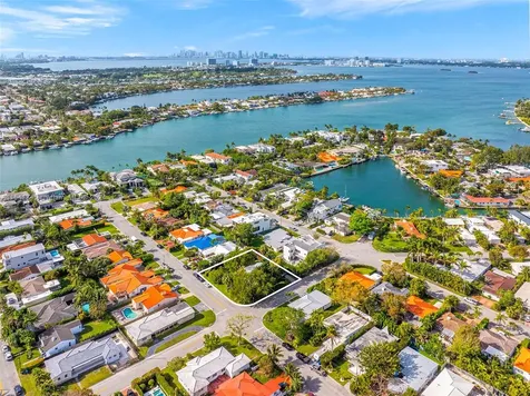 1000 89th Street Surfside FL 33154