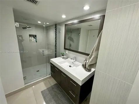 16485 Collins Avenue Sunny Isles Beach FL 33160