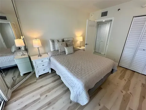 16485 Collins Avenue Sunny Isles Beach FL 33160