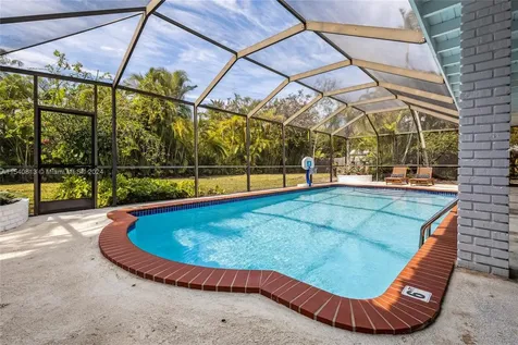10130 SW 70th Avenue Pinecrest FL 33156