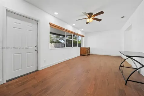 7431 Taylor Street Hollywood FL 33024