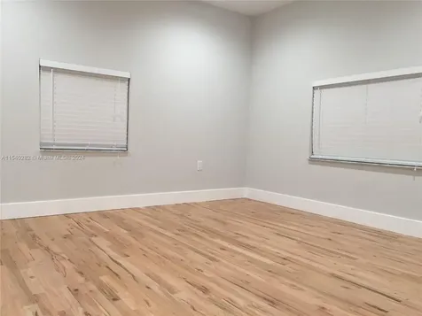 3861 SW 29th Street Miami FL 33134