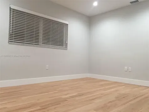 3861 SW 29th Street Miami FL 33134