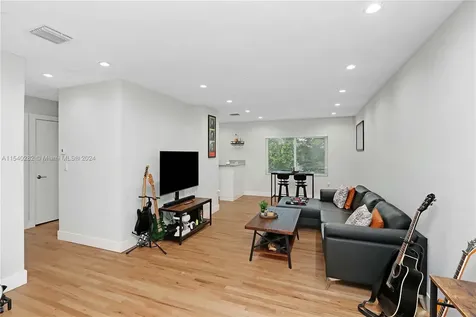 3861 SW 29th Street Miami FL 33134