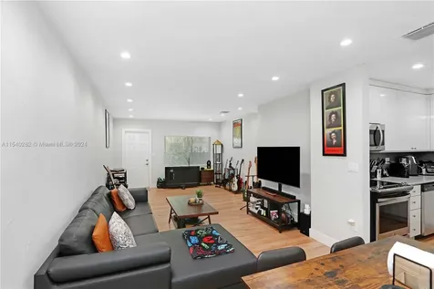 3861 SW 29th Street Miami FL 33134