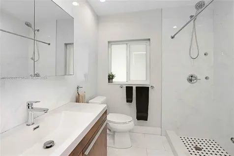 3861 SW 29th Street Miami FL 33134