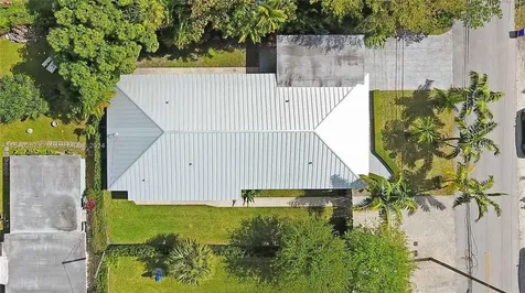 3861 SW 29th Street Miami FL 33134